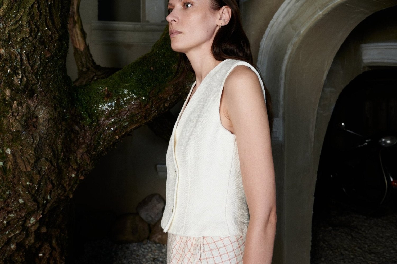 Classic fitted vest - FRANKIE-1 - MajulaHandmade