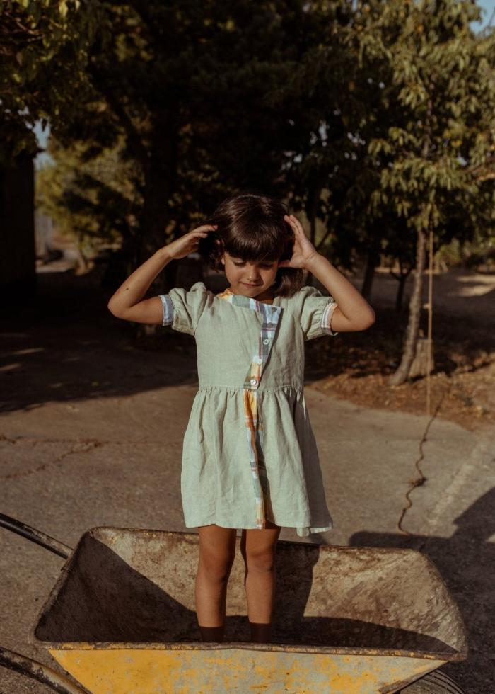 Retro-inspired girl's mini linen dress - CLARABELLE - MajulaHandmade
