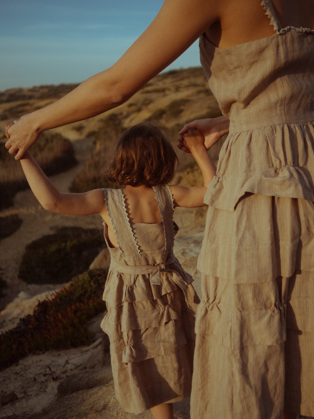 Romantic Feminine Linen Dress - DIVA-5 - MajulaHandmade