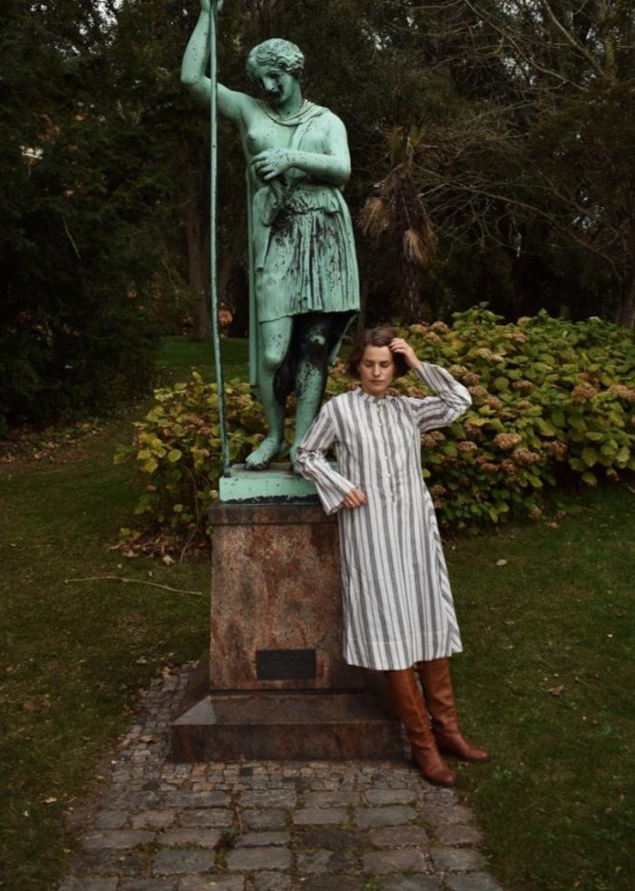 Romantic_striped_linen_dress-5-Majulahandmade