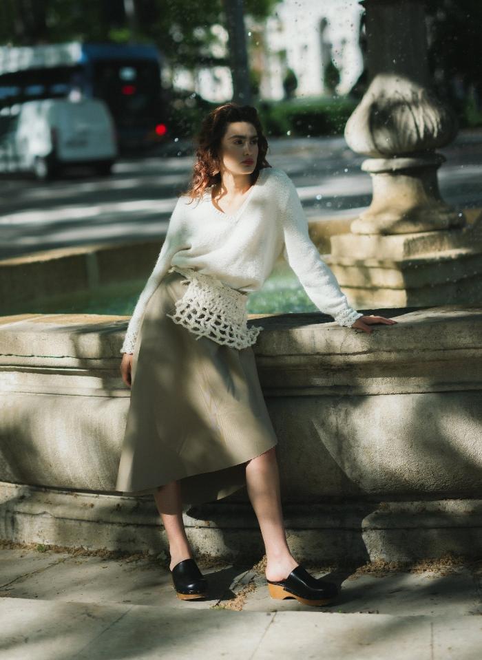 V-neckline sweater_Majulahandmade1