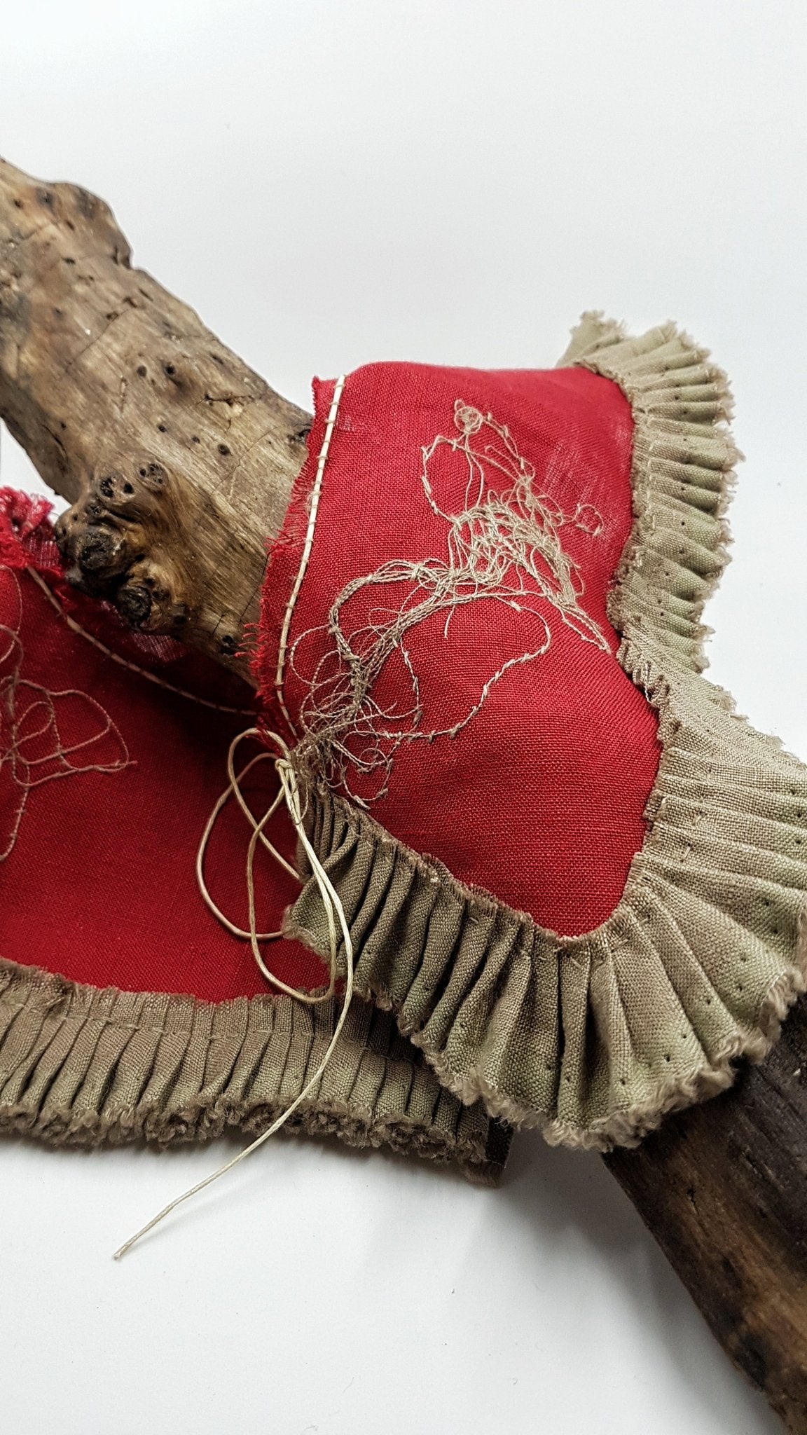 Modern lines necklace - MajulaHandmade