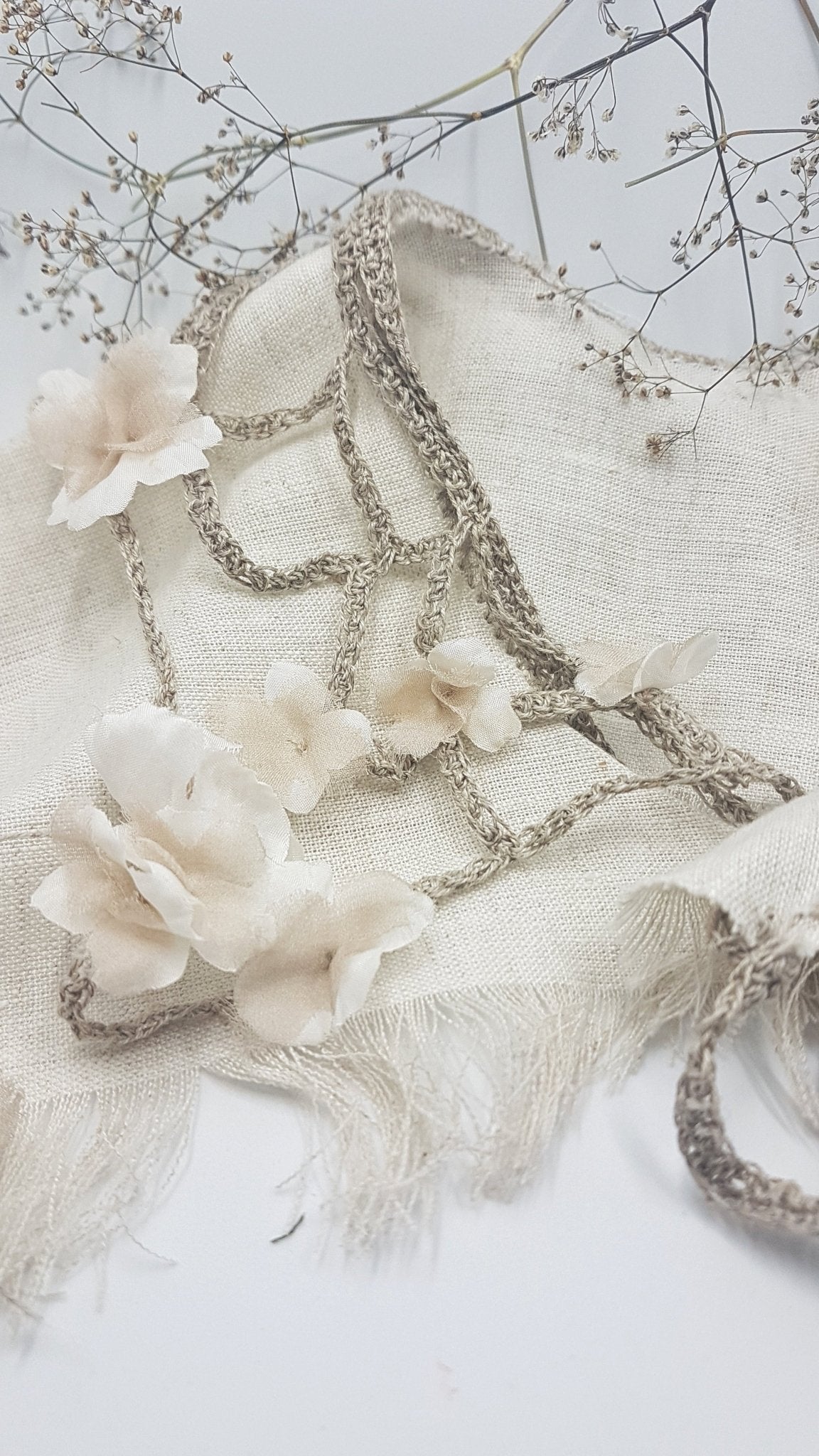 Pure lightness collar - MajulaHandmade