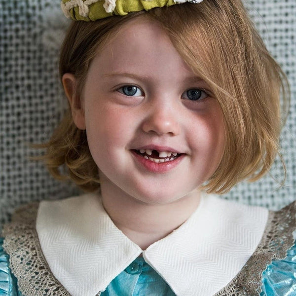 Girl's collars
