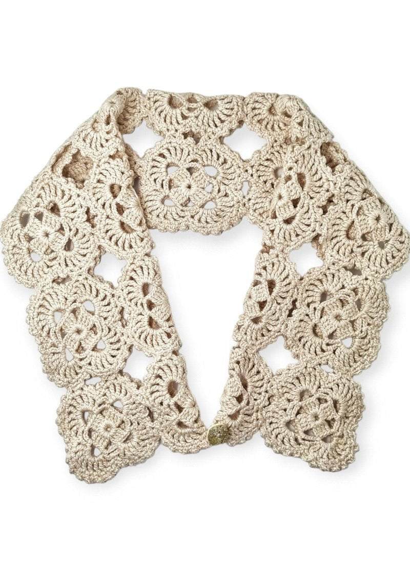 Heritage -inspired crocheted collar