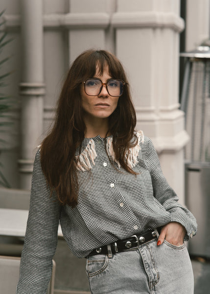 Linen shirt with fringes collar