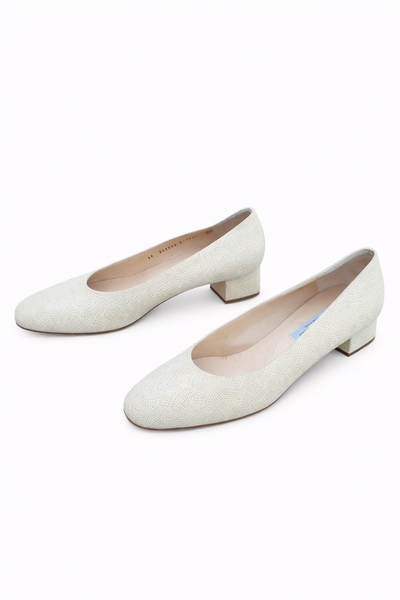 Bruno Mali Milky white all leather pumps