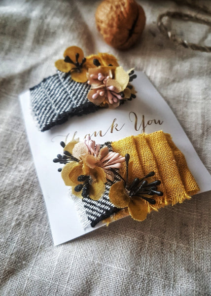 Marigold pins - MajulaHandmade