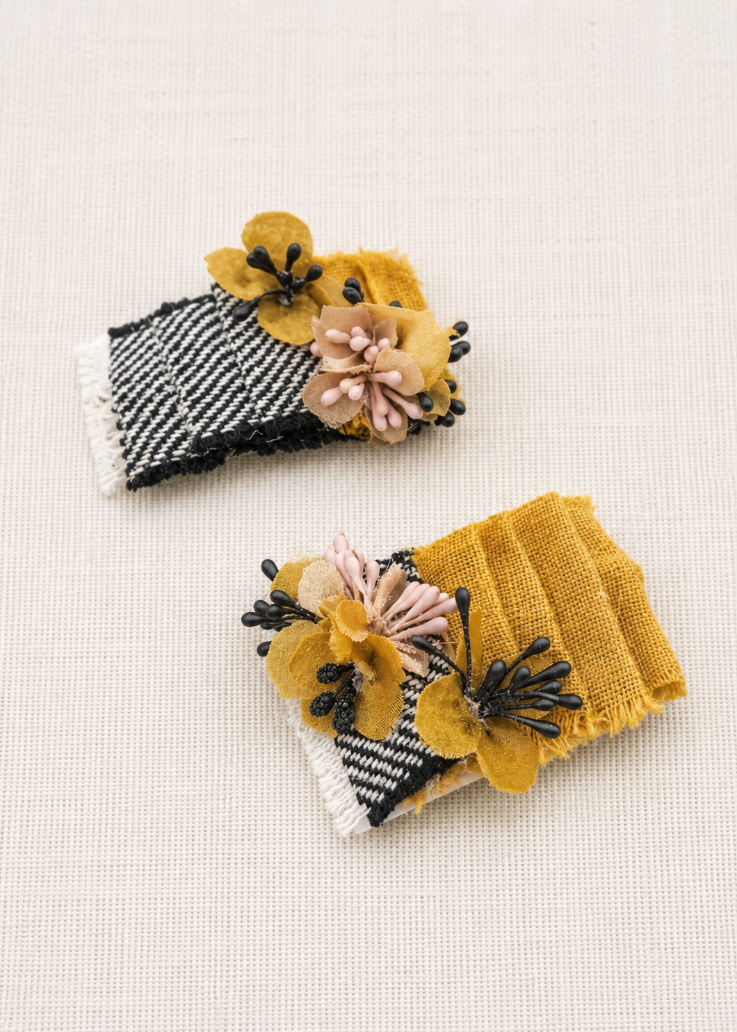 Marigold linen pleats pins