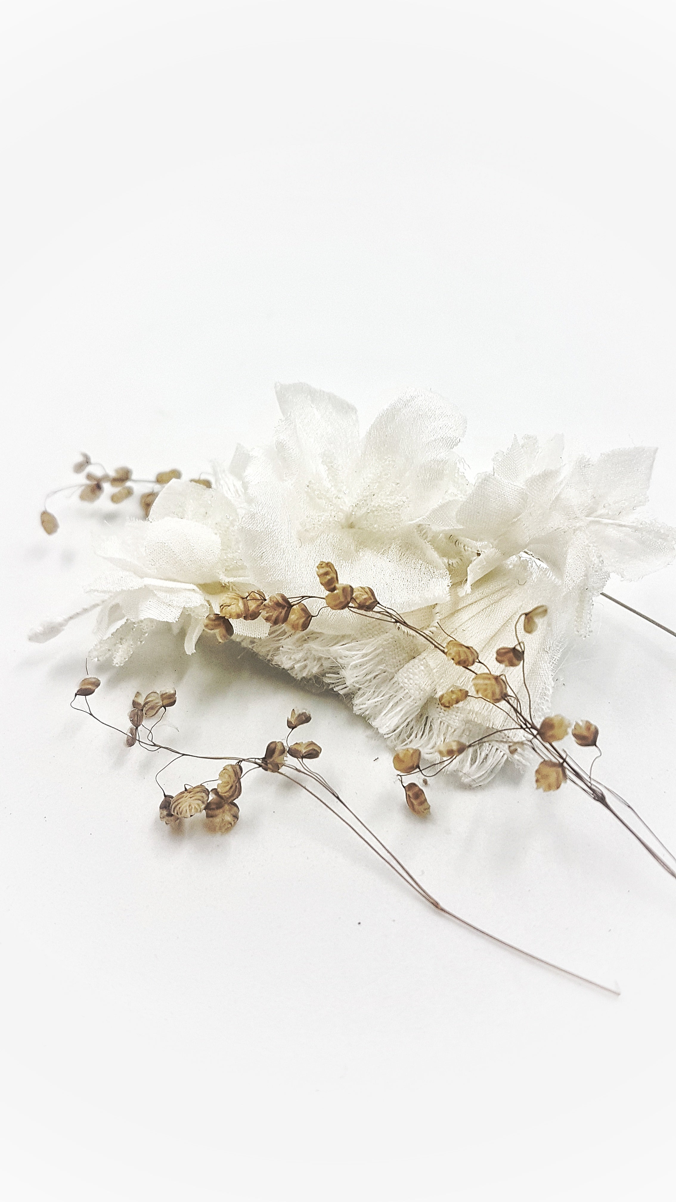 Gardenia pins ( 2 in set)