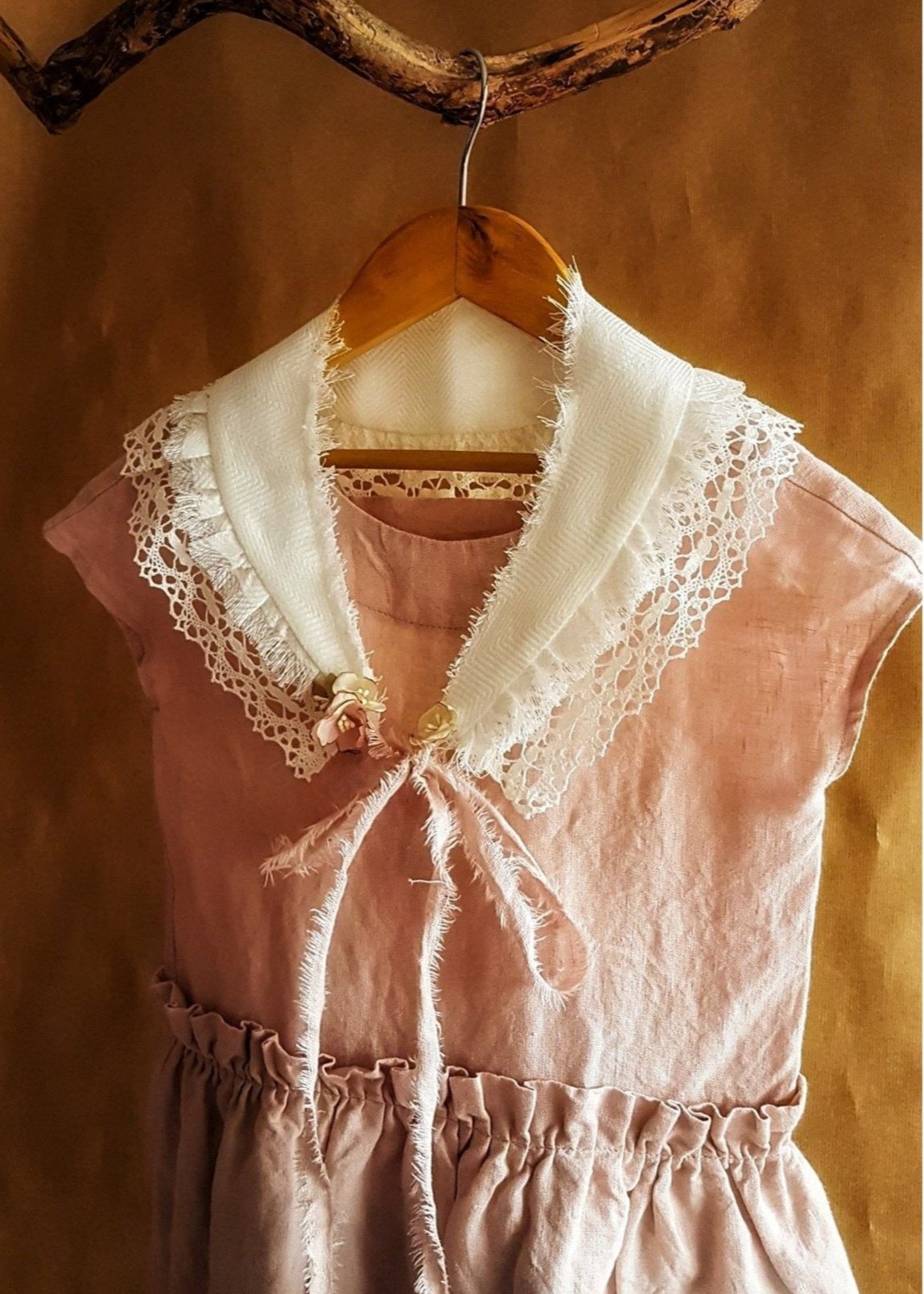 Romantic dreams collar