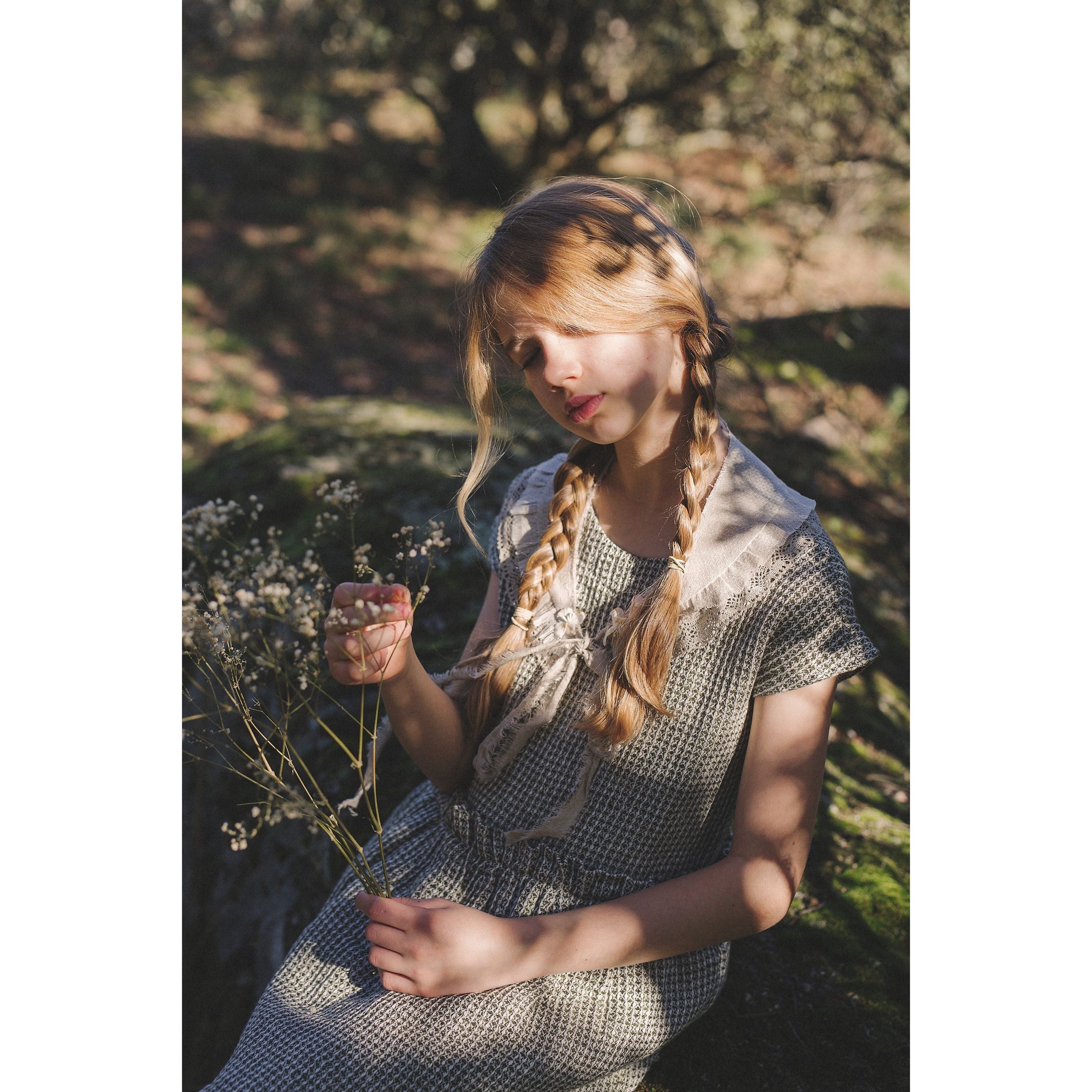 Romantic dreams collar